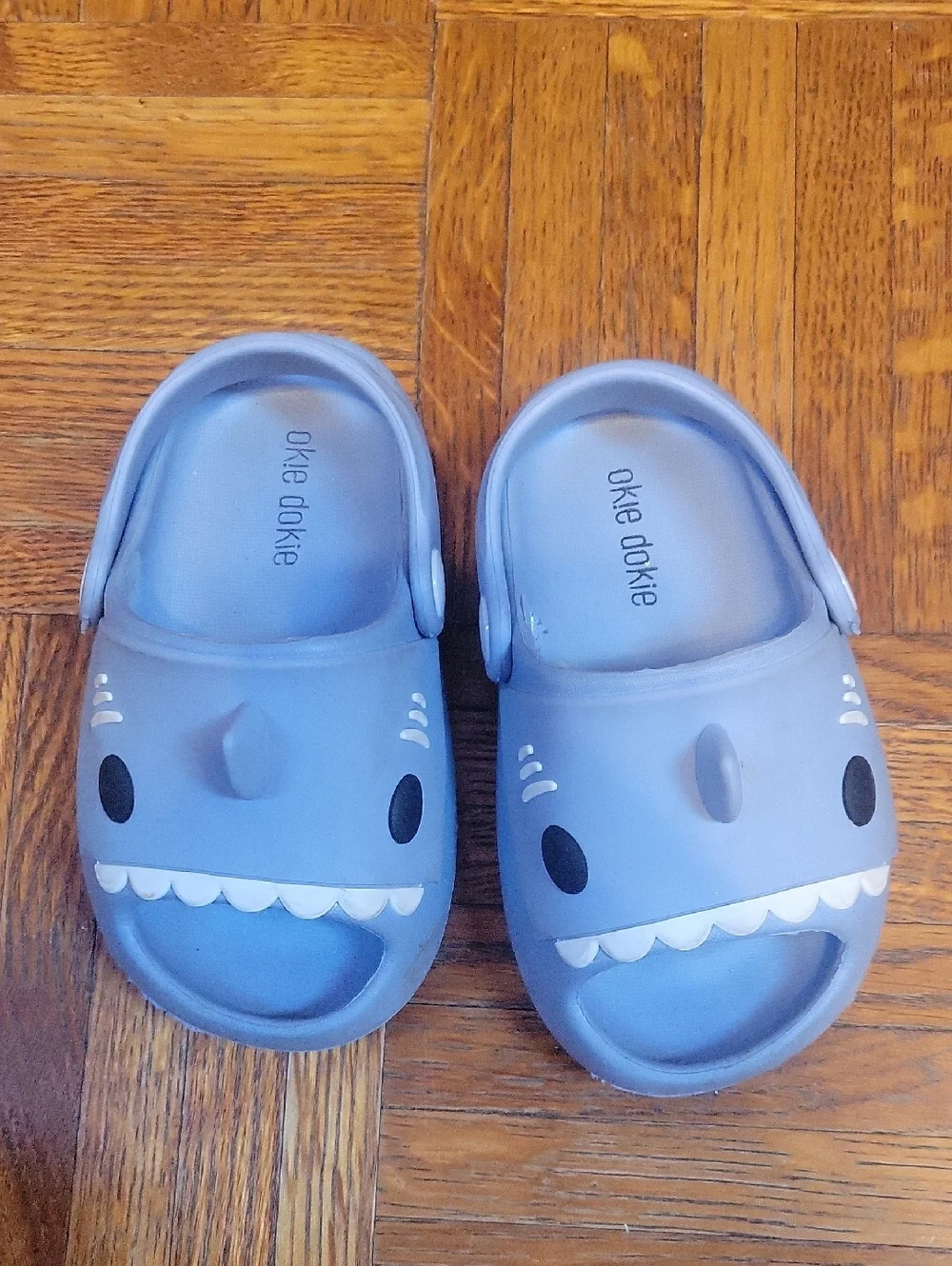 Girl 3 pair lot of Summer Sandals Size 5/6